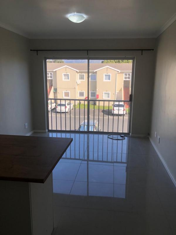 To Let 1 Bedroom Property for Rent in Kenilworth Western Cape